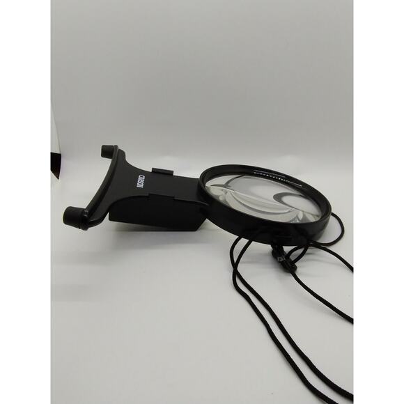 Carson Reading Magnifying Glass with Light - Picture 3 of 4